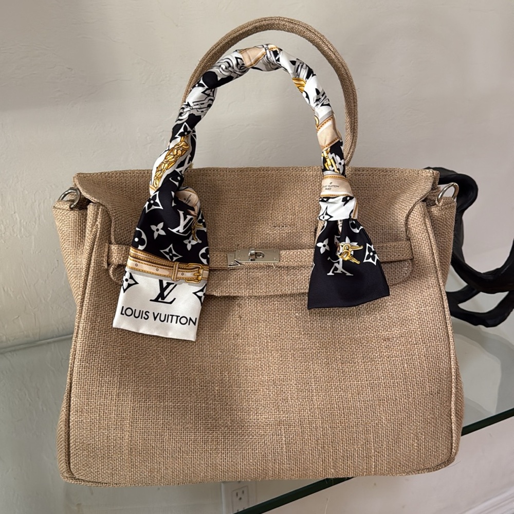 BRAND NEW! Gorgeous Tan Burlap Tote/Crossbody with Silver Detail.
